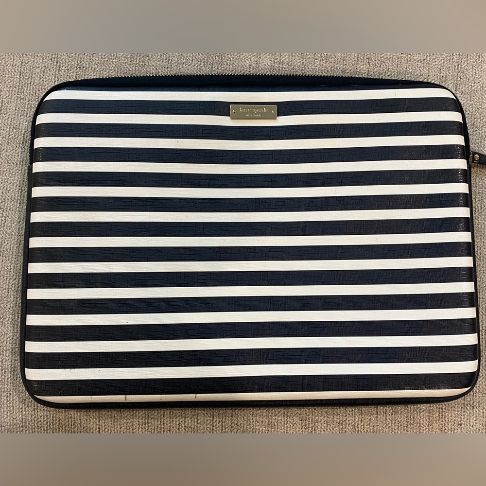 Kate spade B&W laptop sleeve- 13 inch